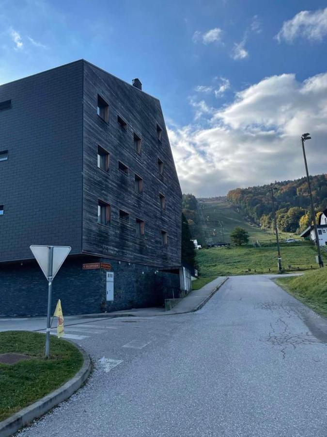 Casa Brut Premium Free Parking Apartment Maribor Bagian luar foto